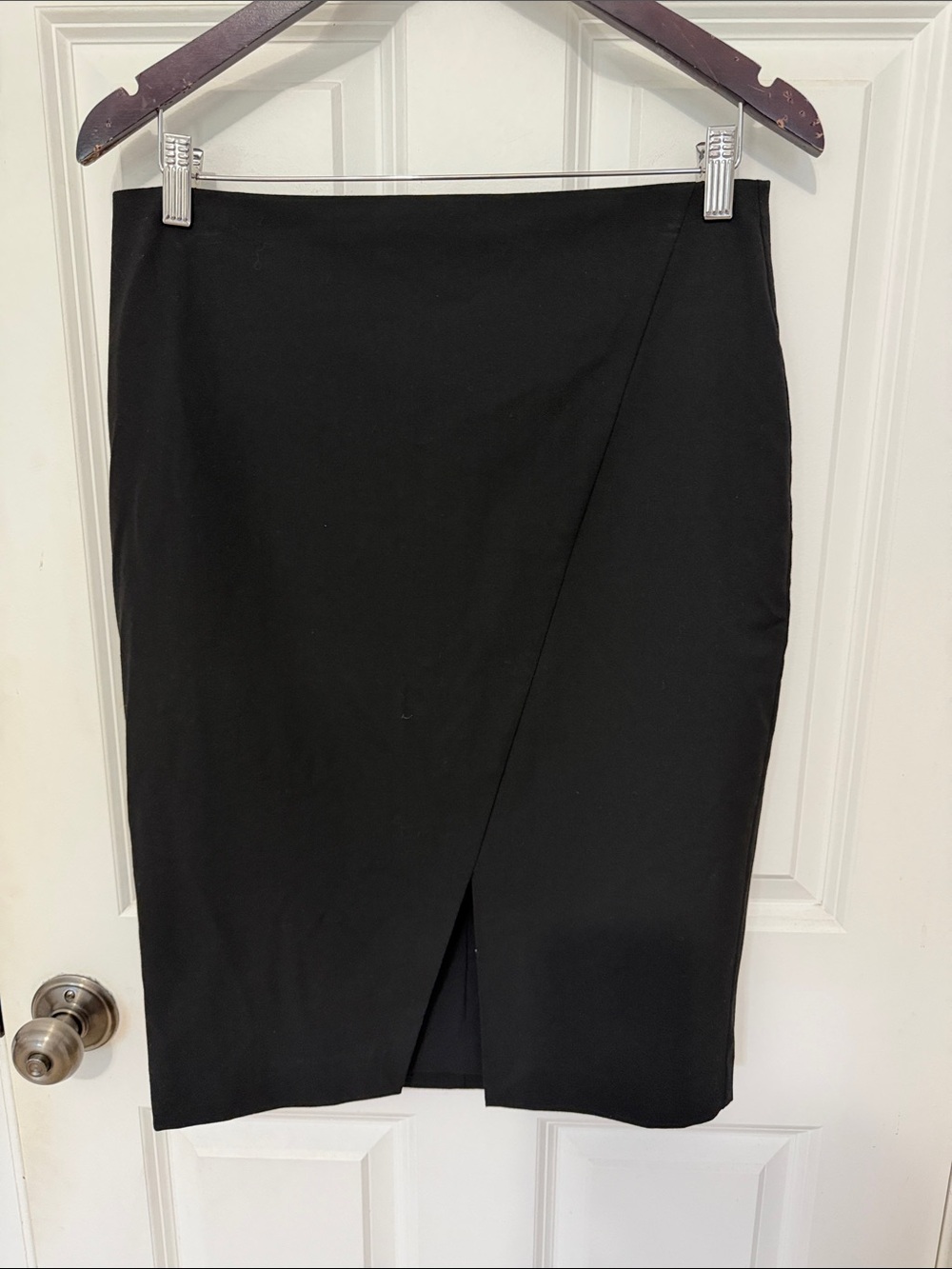 LOFT Black Pencil Skirt size 10 front slit